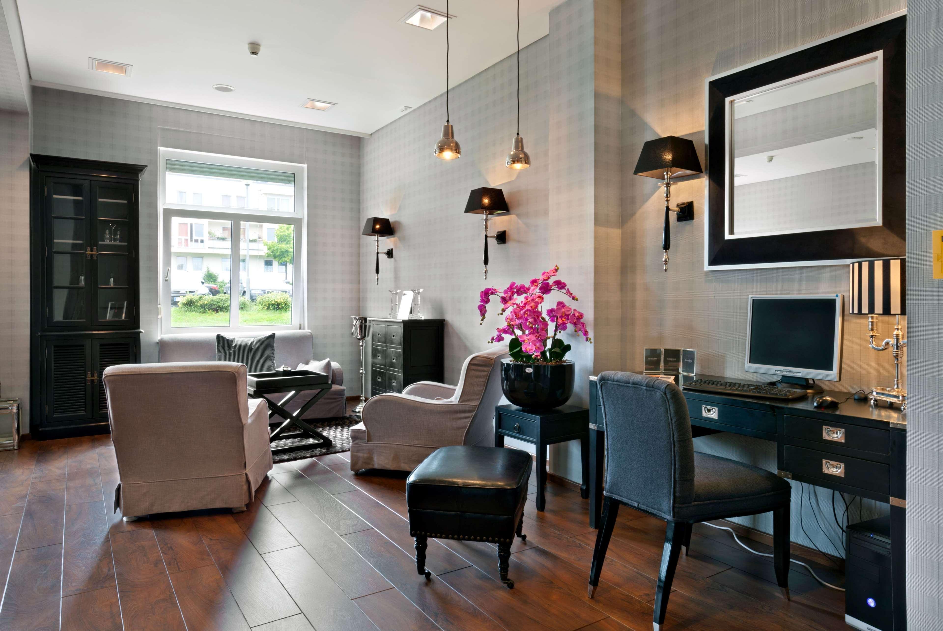 Hotel Tryp By Wyndham Aquamarin 3*